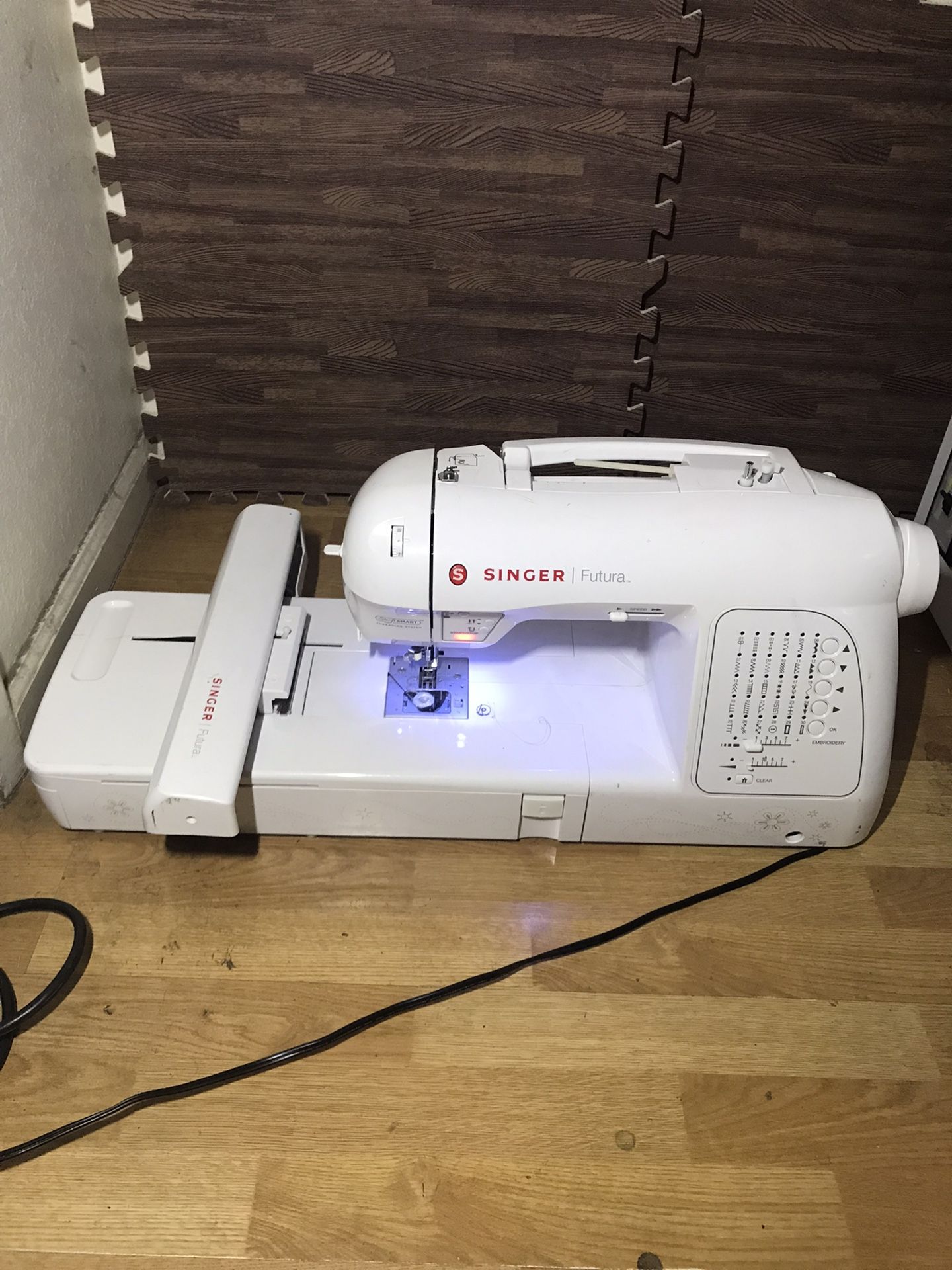 Singer Futura XL-420 Sewing and Embroidery Machine With Swift Smart MSRP $999