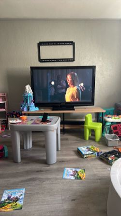 TV