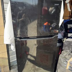 Frigidaire Refrigerator 