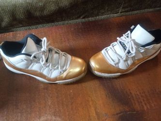 Air Jordan 11 Retro Low Closing Ceremony 528895 103 White/Metallic Gold Size