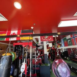 Punch Bag Holding Metallic bar 