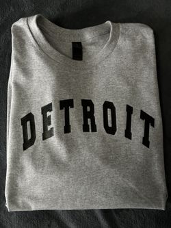 Detroit Shirt New XL