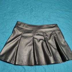 Gray Silver Metallic Pleated Faux Leather Skirt