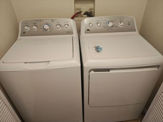 Washer and dryer set