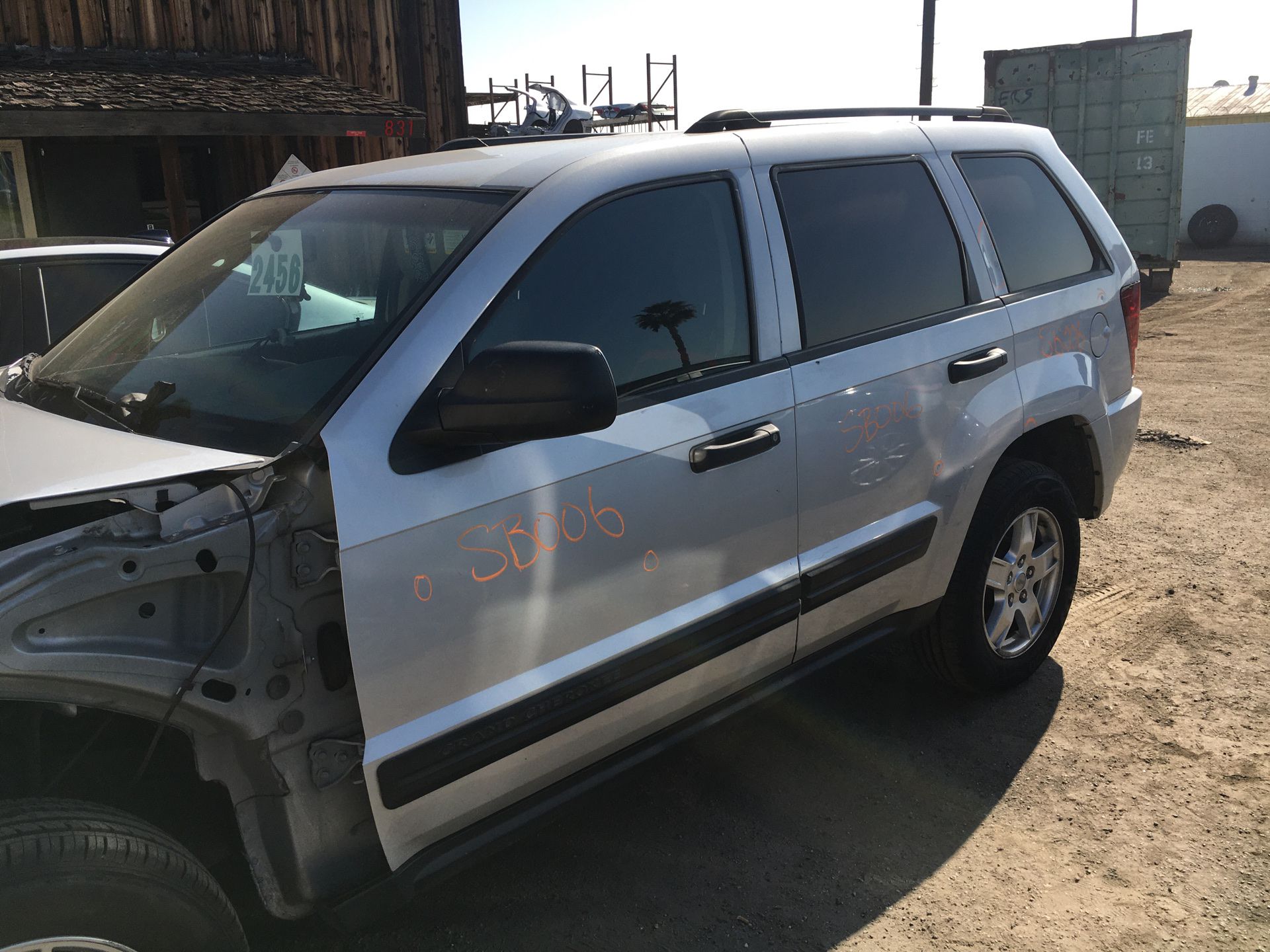 2006 JEEP GRAND CHEROKEE FOR PARTS ONLY