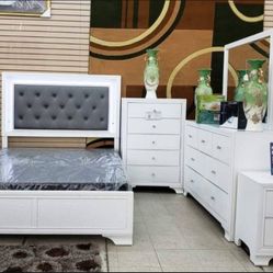 New Lyssa White Frost Led Queen And King 5pc Bedroom Set With Dresser Mirror Nightstand Bed Frame Chest Without Mattress And Free Delivery