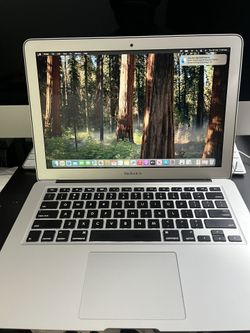 2015 MacBook Air 13 inch Intel i5 MacOS sequoia with charger