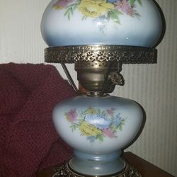 Underwriters Laboratories 3-way Hurricane Glass Electric Lamp