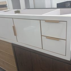 60 ” White Modern Bathroom Vanity – Large Drawer$530