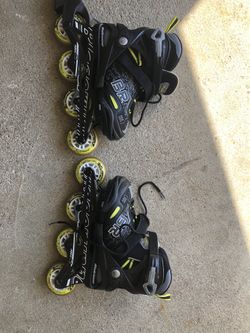 Bladerunner rollerblades Youth Size 1-4 adjustable. Soft boot minimal use