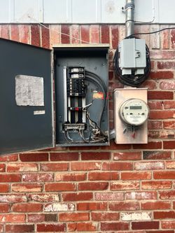 Se asen trabajos de electricidad aún buen precio contáctenos para un reto