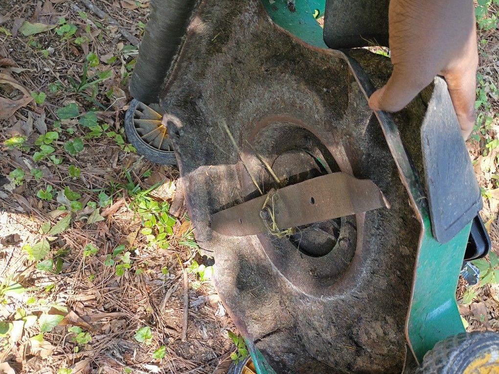 Selling A Working Lawn Mower 