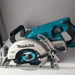 Makita 36Volt Saw  $120