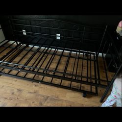 Metal Twin Size Trundle Metal Frame