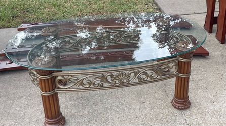COFFEE TABLE