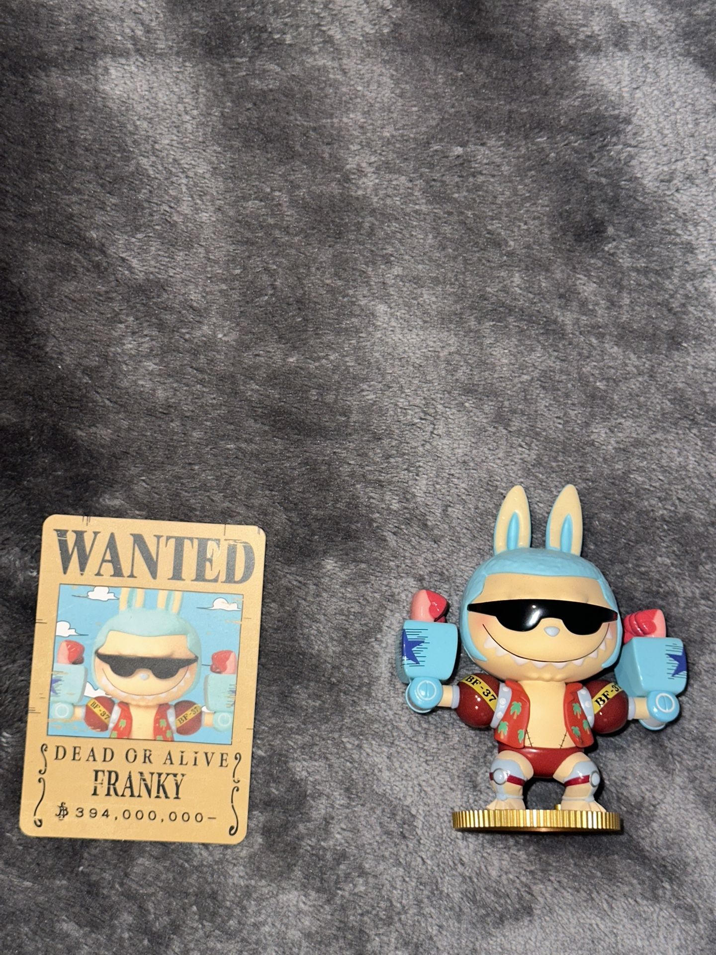 POPMART - One piece x Labubu - Frankie