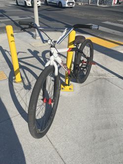 Throne bike 29r