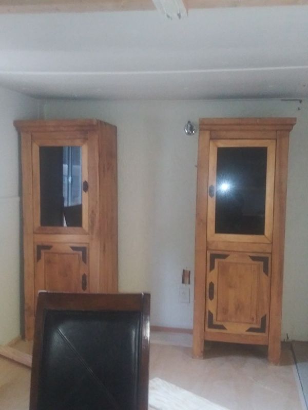Cabinets heavy wood for Sale in Yuma AZ - OfferUp
