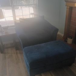 Couch chair an love seat an  Audubon