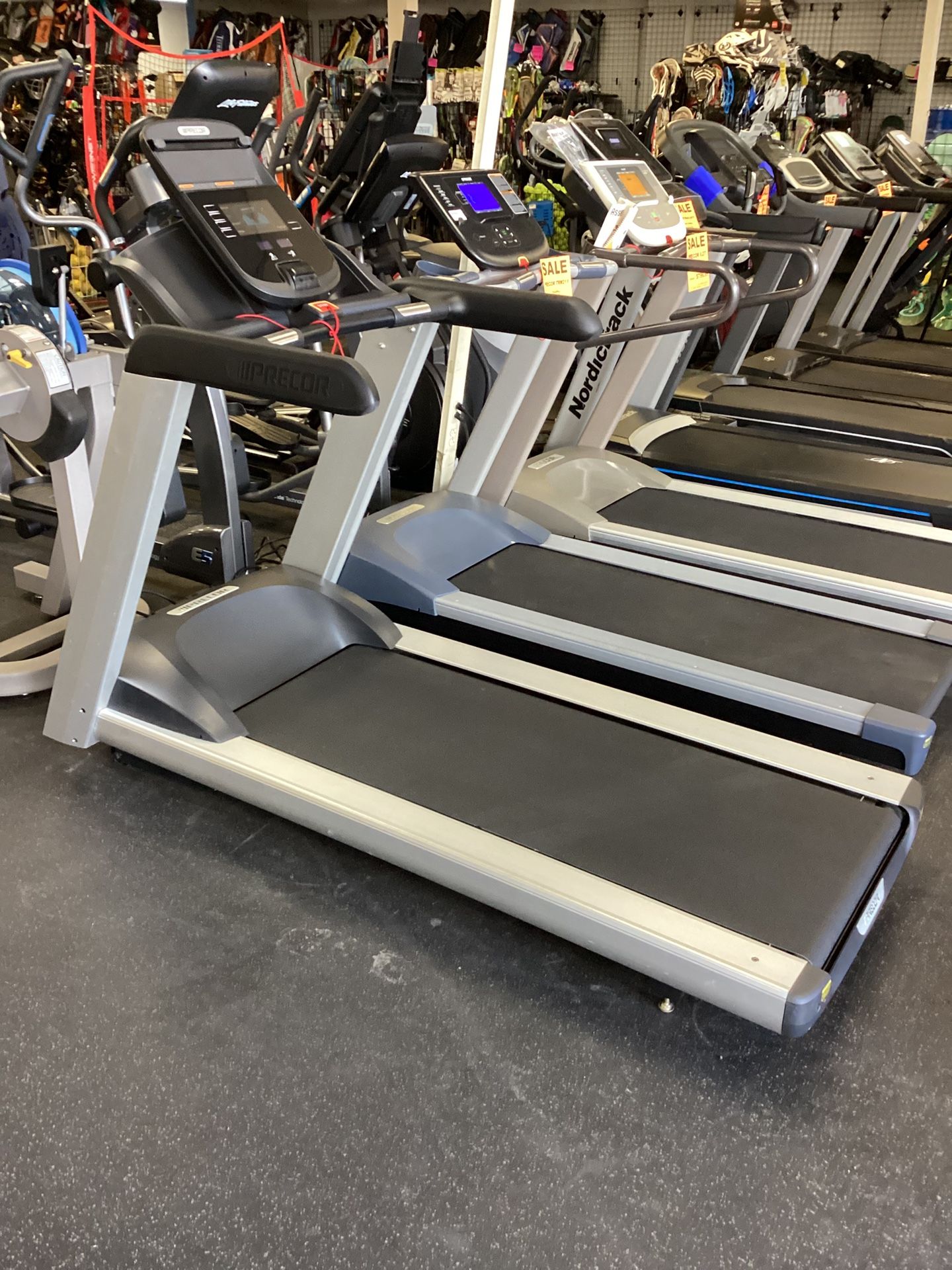 Precor TRM 445 Precision Series High End Treadmill With ONLY 35 Run Hours