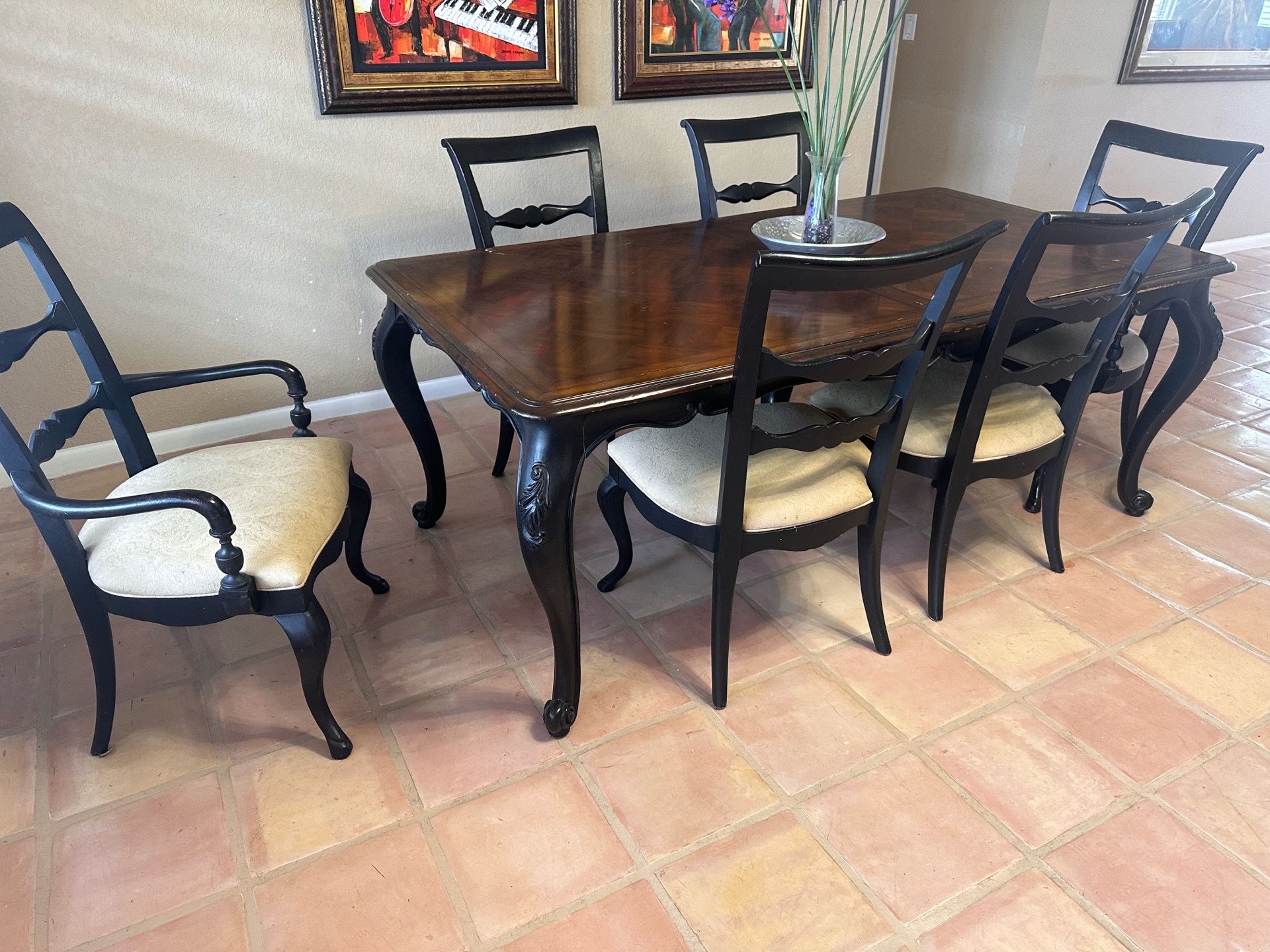 Elegant Extendable Dining Table Set – 8 Chairs + 2 Leaves
