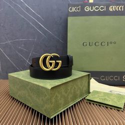 Gucci Belt with Interlocking Double G Buckle Black Smooth Leather Gold Hardware