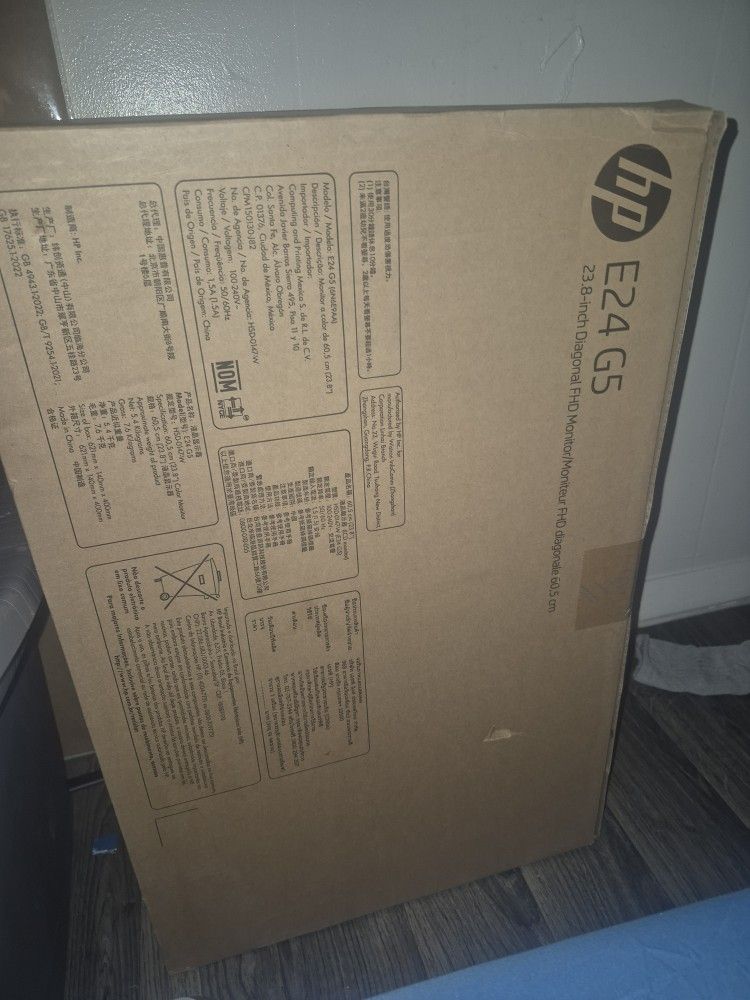 Never Opened HP Monitor Still In Box 