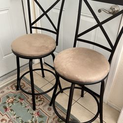 Swivel Barstool 