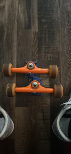 Thunder truck and split fire wheels