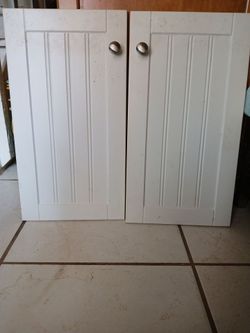 Shaker cabinet doors