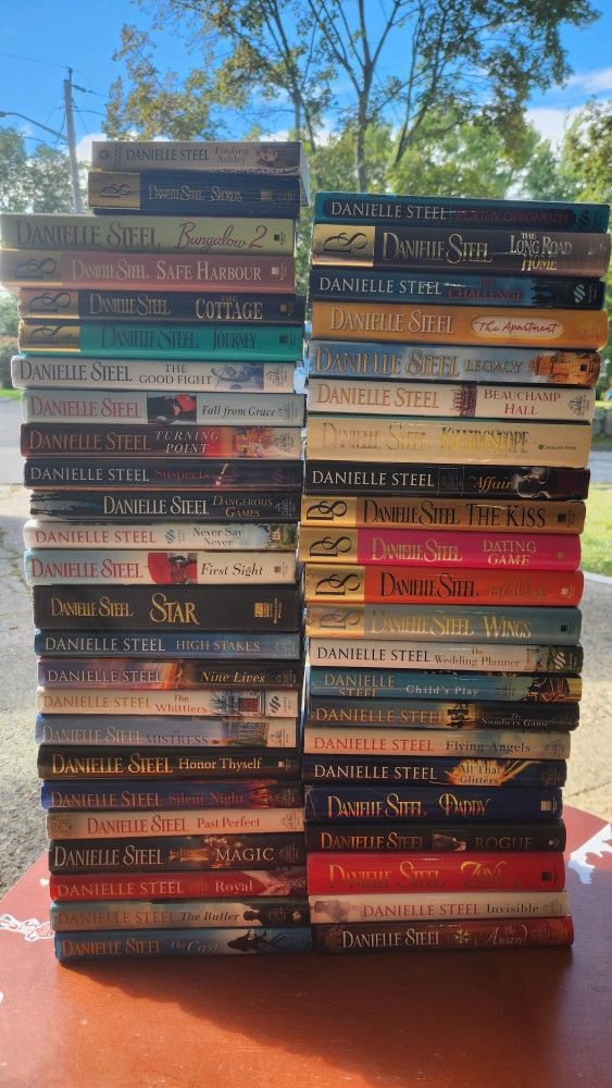 Danielle Steel Books - Hard Cover & Soft Cover