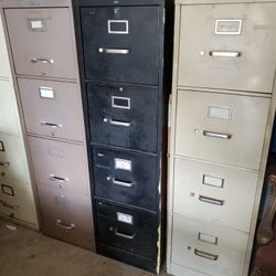 Metal File  Cabinets..I'm  In Eagle Rock Zip 90041