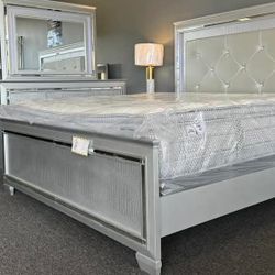 Silver LED Upholstered Panel Bedroom Set.    Queen & King 
