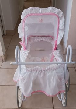 Baby vintage - style  classic doll prom carriage
