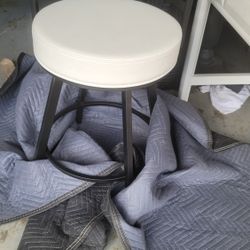 4 White And Black Bar Stools 