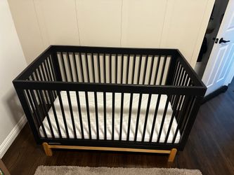 Crib & Mattress