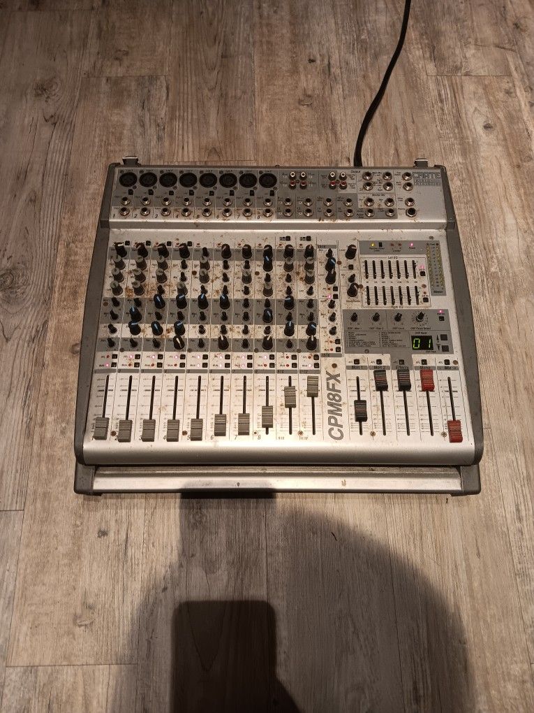 Crate CPM8FX 8 Channel Plus 2 Stereo Channel Powered Mixer
