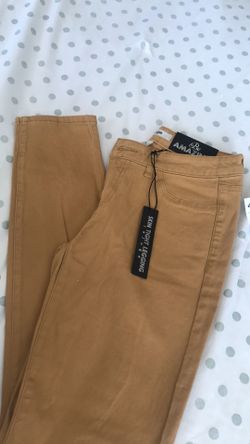 Size 4 NWT, skinny jeans