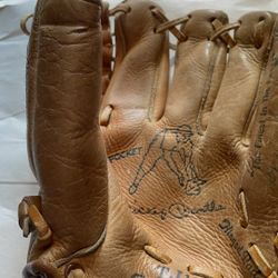 1950s Micky Mantle Rawlings RH Kids Baseball Glove