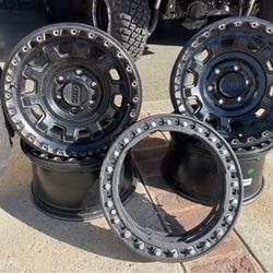 KMC Tank Beadlock Wheels 