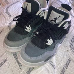 Jordan 4s Black 