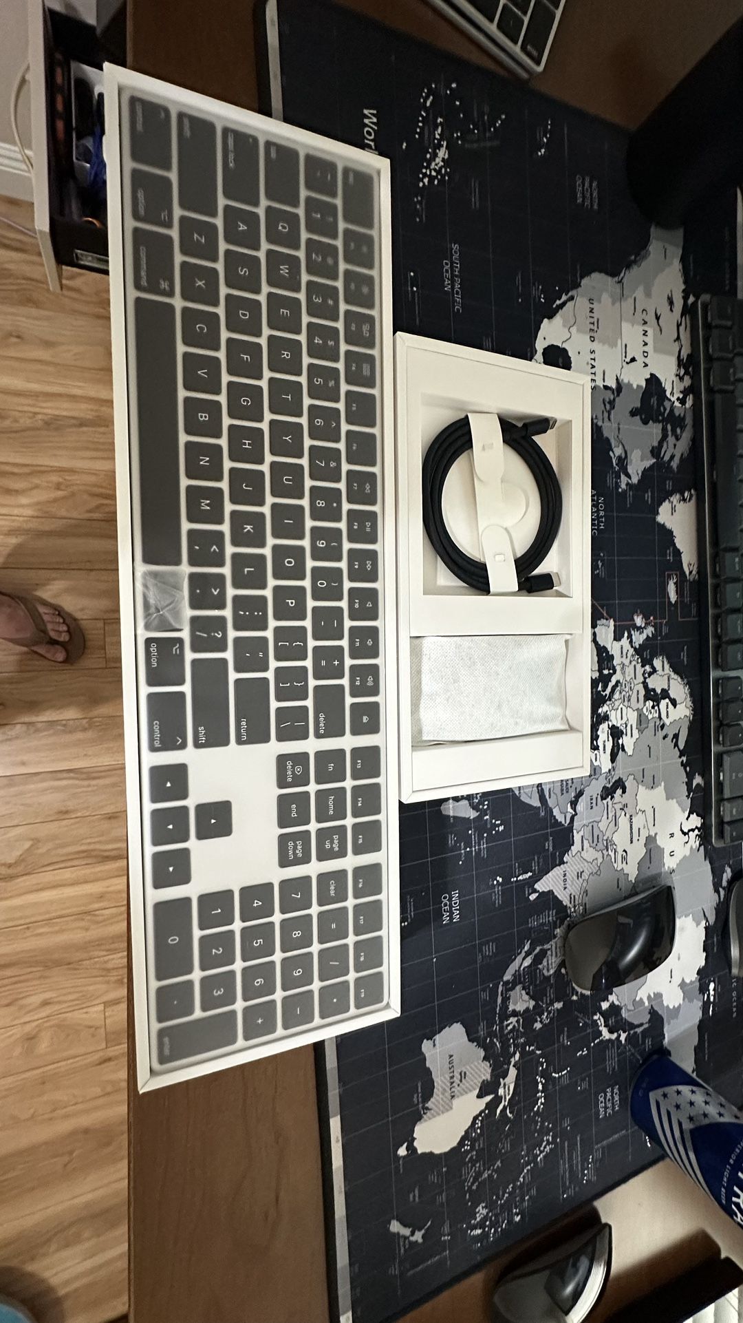 BRAND NEW! Apple Keyboard And Mouse