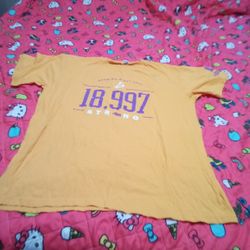 Lakers Teeshirt Size XL Adults 