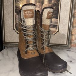 Discount For Today faux-fur lined winter boot from The North Face, size US 8 (women's)