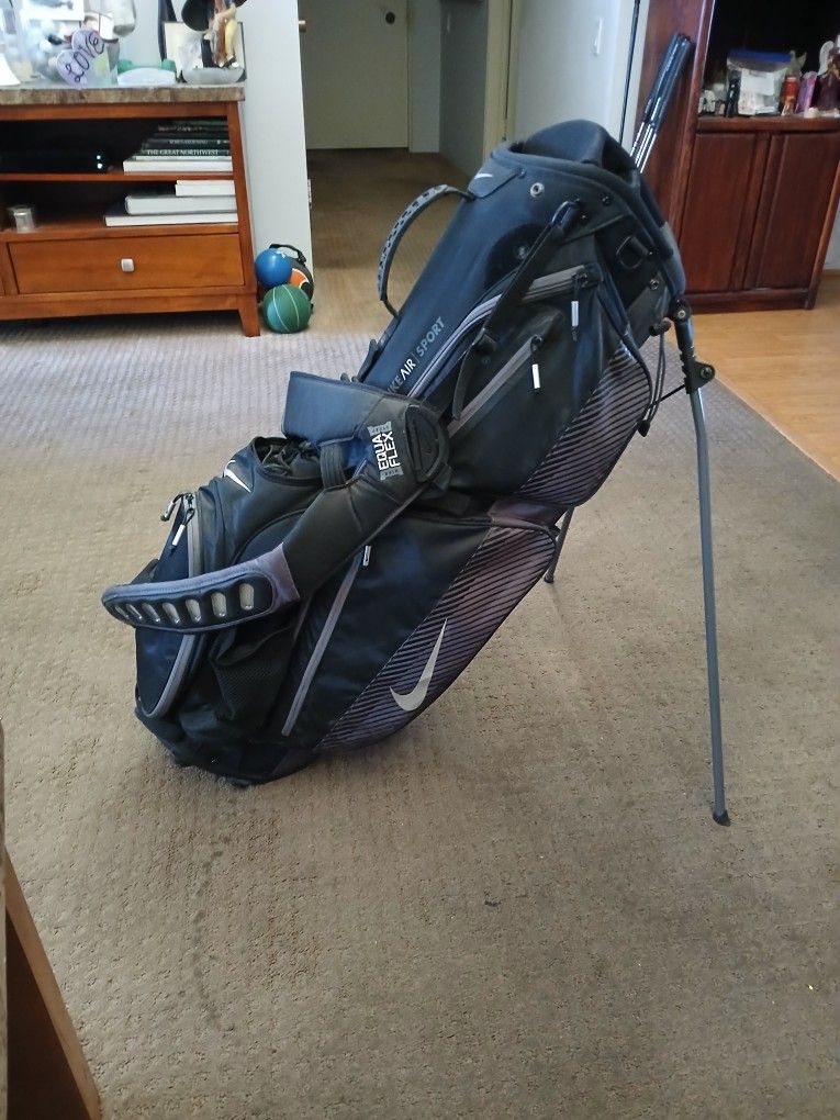 Nike Golf Stand Bag 8 Way Rain Hood Duel Straps