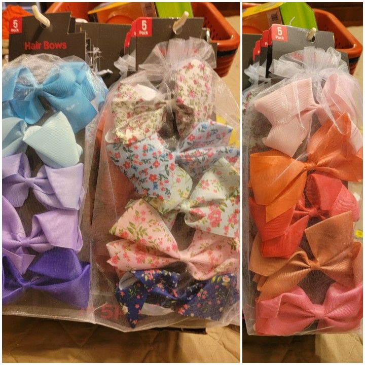 (NEW) 10 HAIR BOWS. CHOICE OF PURPLE AND THE FLOWERS OR PINK AND THE FLOWERS