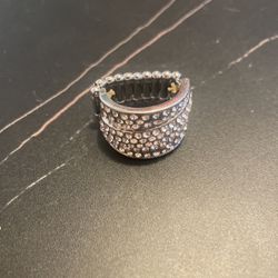 very nice ring 