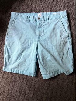 Like-New Men’s dress shorts - Size 34