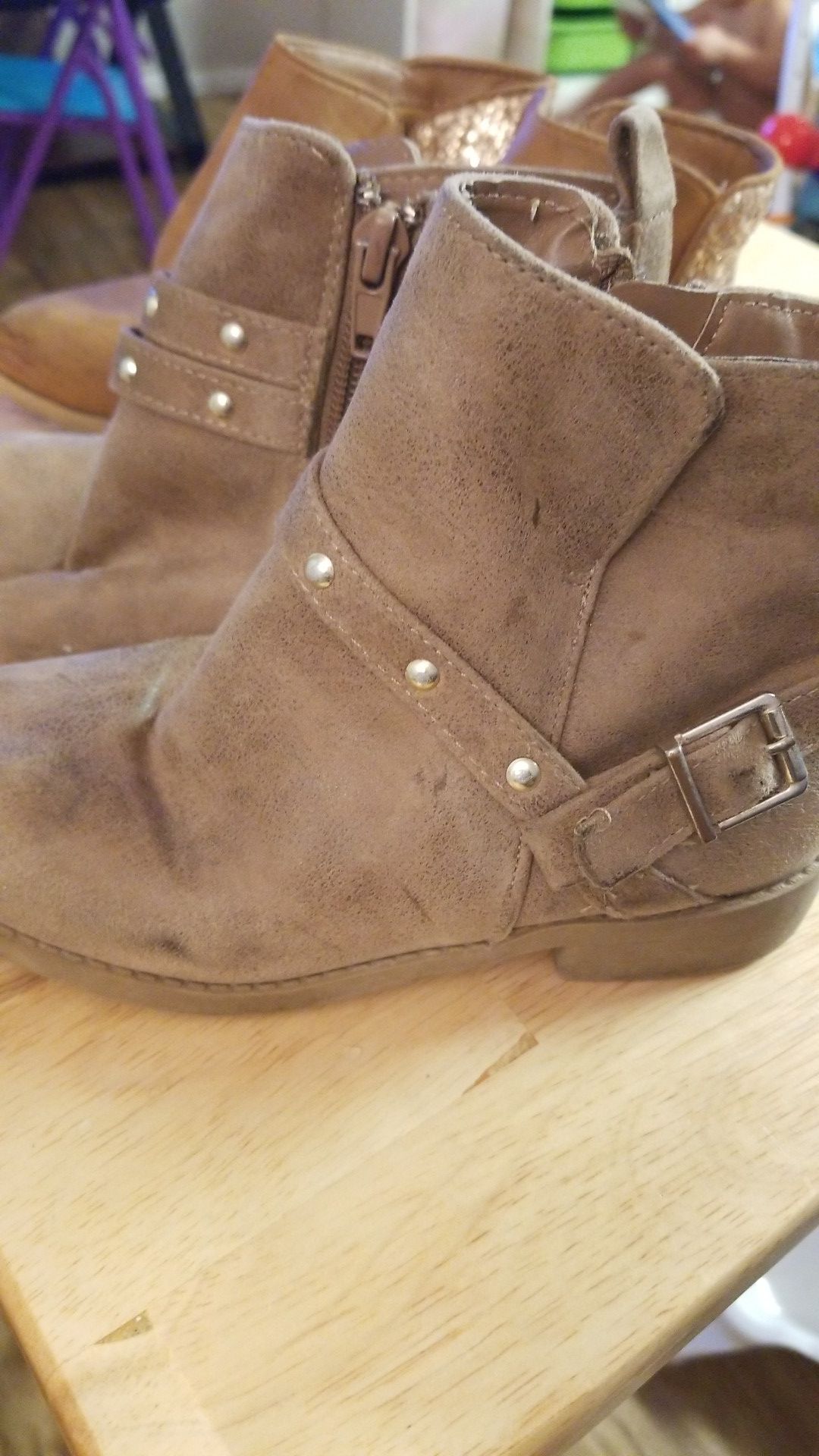 Brown girls boots
