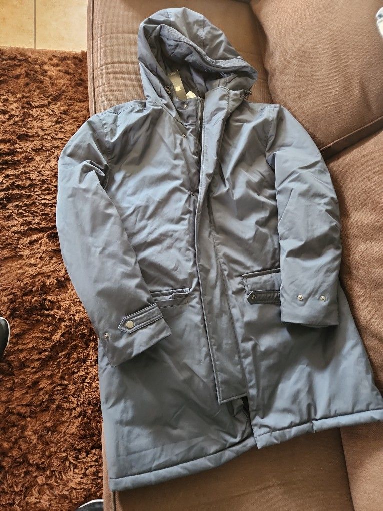 BANANA REPUBLIC